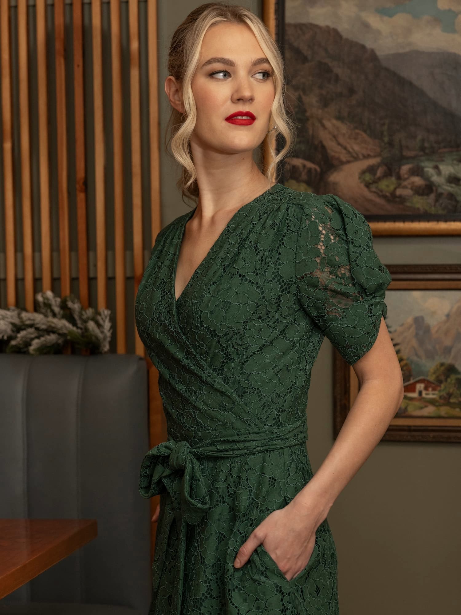 The Alison in Knee Length XL (16-18) The Alison in Knee Length XL (16-18)